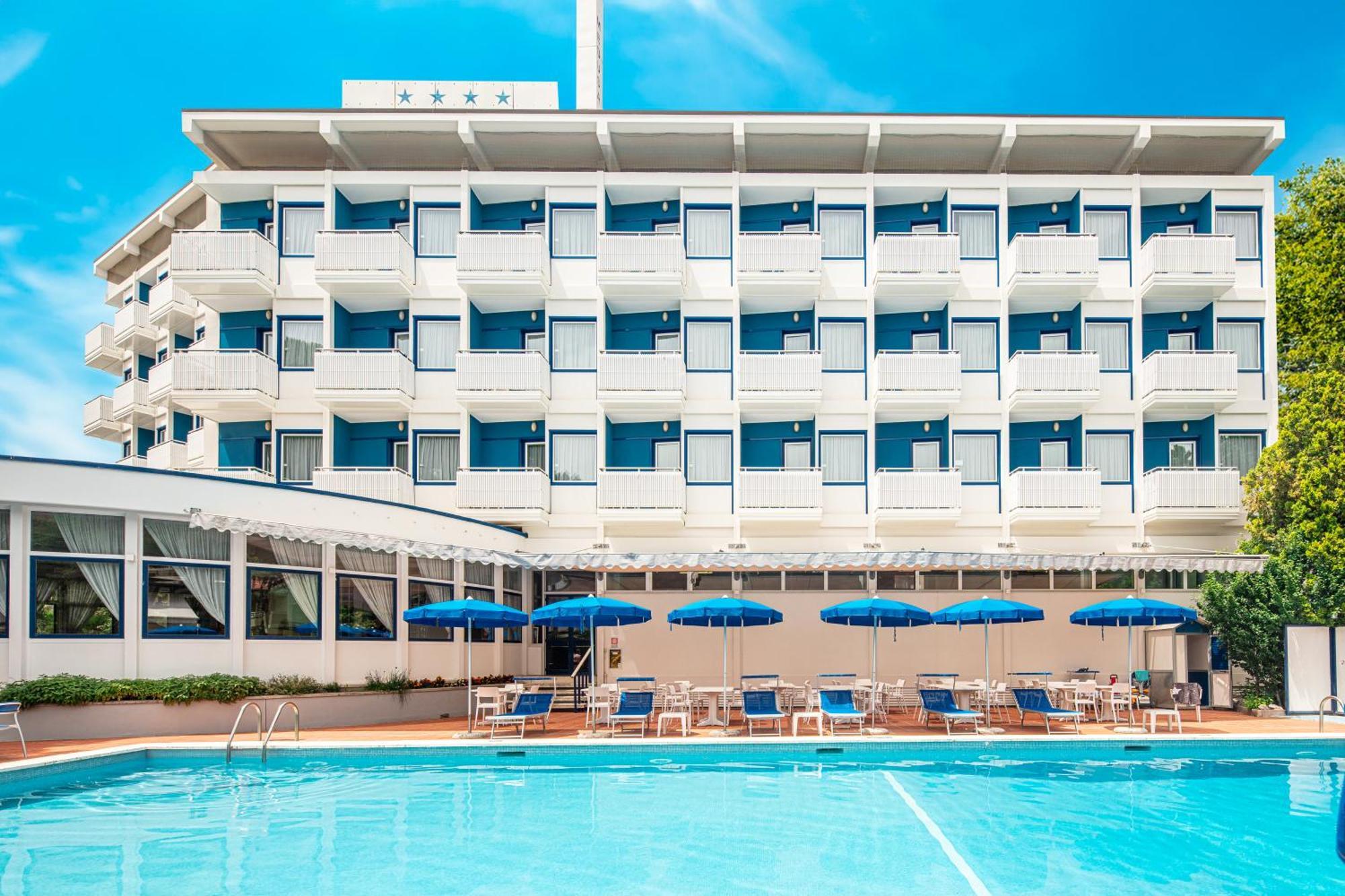 Hotel Medusa Splendid Lignano Sabbiadoro Exterior foto