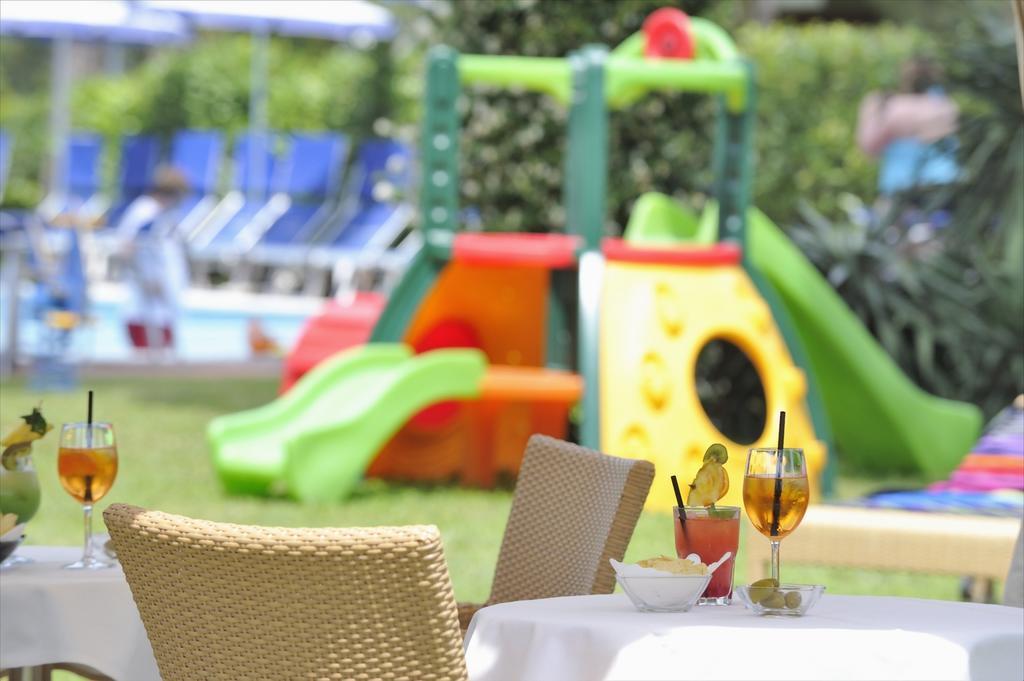 Hotel Medusa Splendid Lignano Sabbiadoro Exterior foto